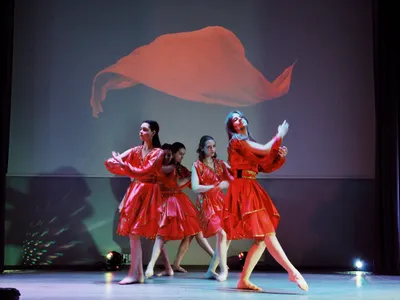 sviato-vesny-zhinochnosti-ta-krasy