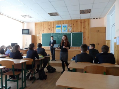 misyachnik-vchiteliv-inozemnix-mov